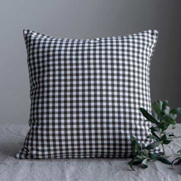 Rutan kuddfodral från Storefactory, grön/vit rutigt, 46x46 cm