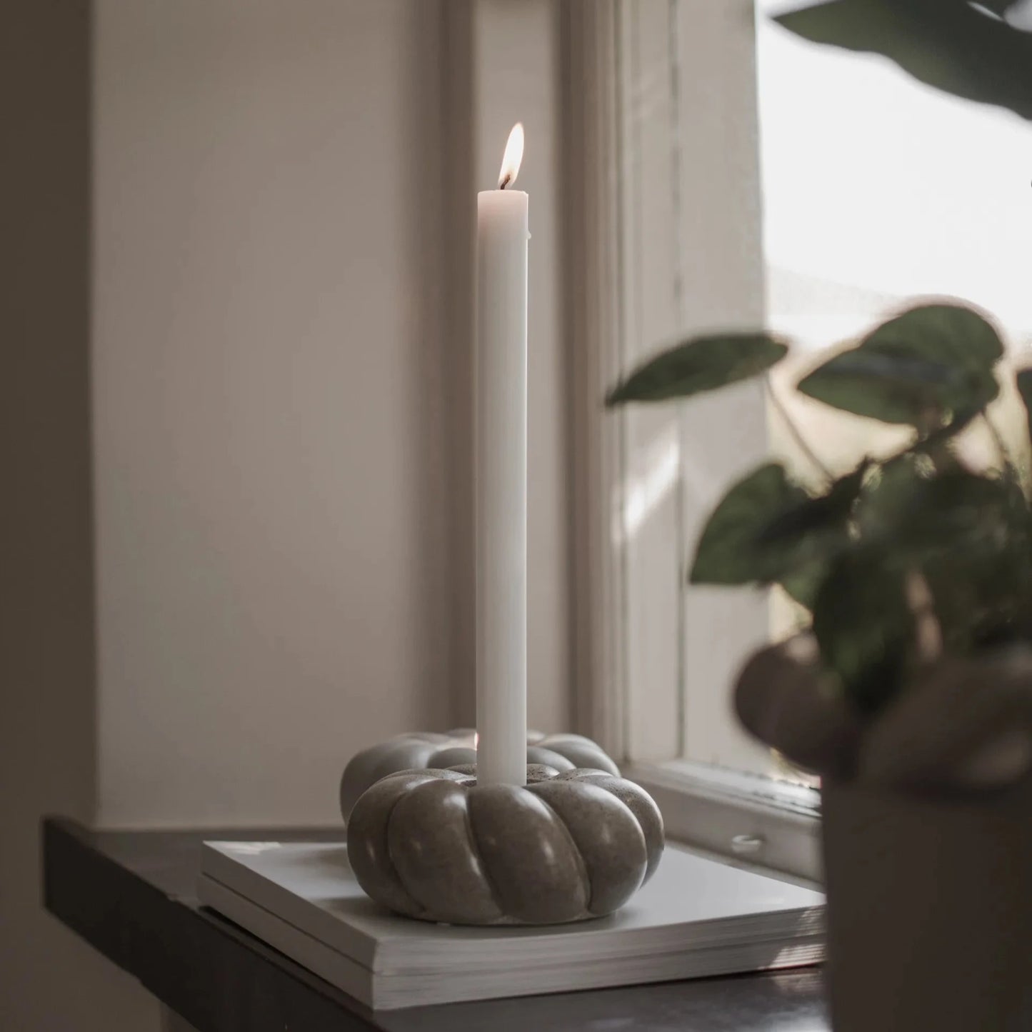 Twine ljuslykta från DBKD, beige