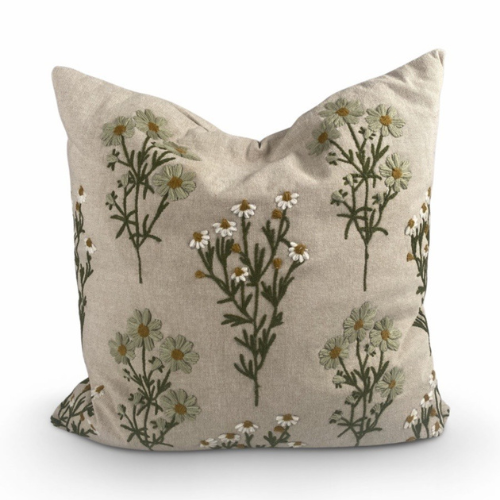 Broderat kuddfodral miljögården, blommor, inredningsbutik Kalmar, kudde, inredning, lantligt