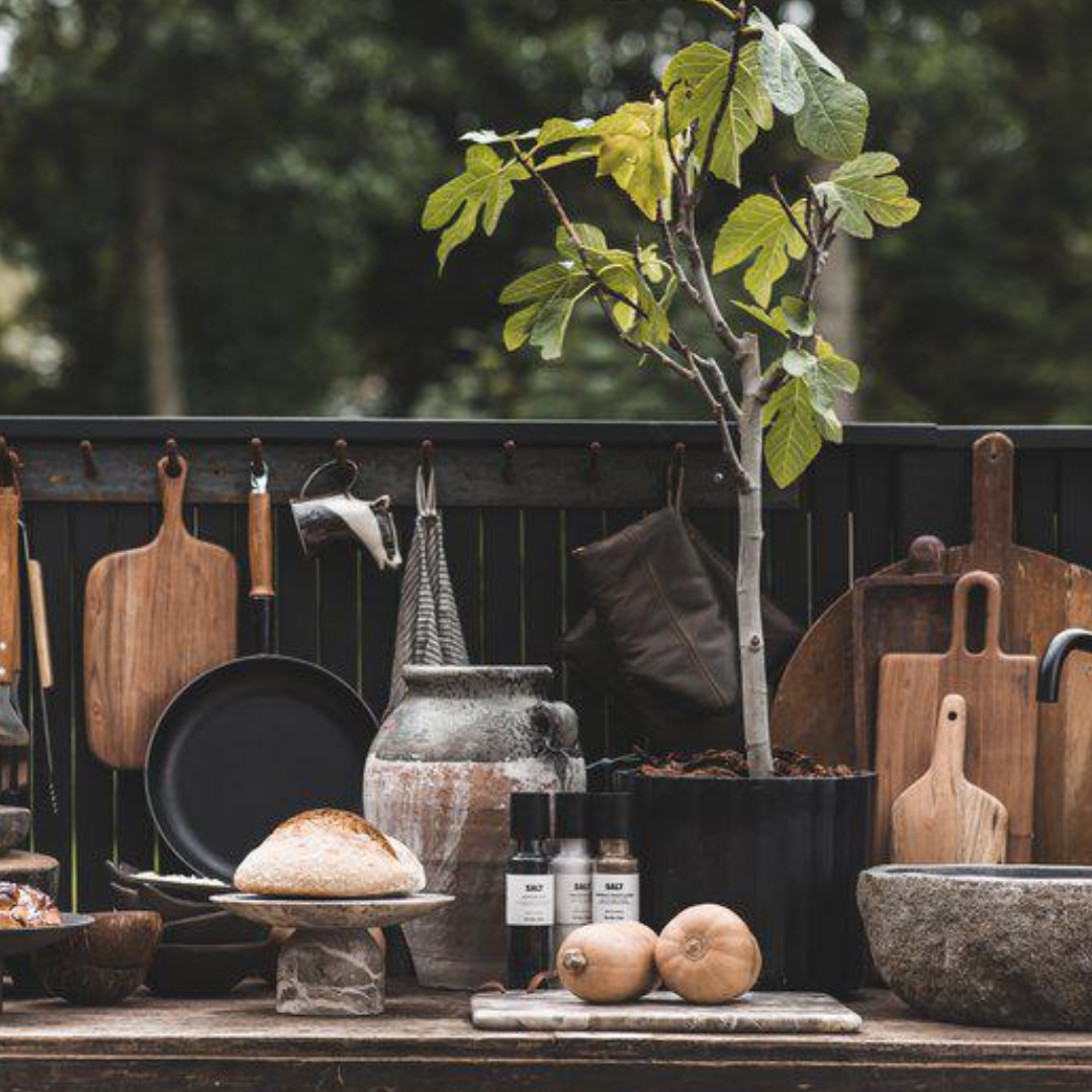 Faye runda träbricka från från Boel & Jan, brun