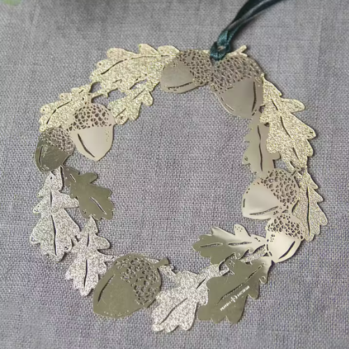 Hänge från Pluto Design AB, ekollon
