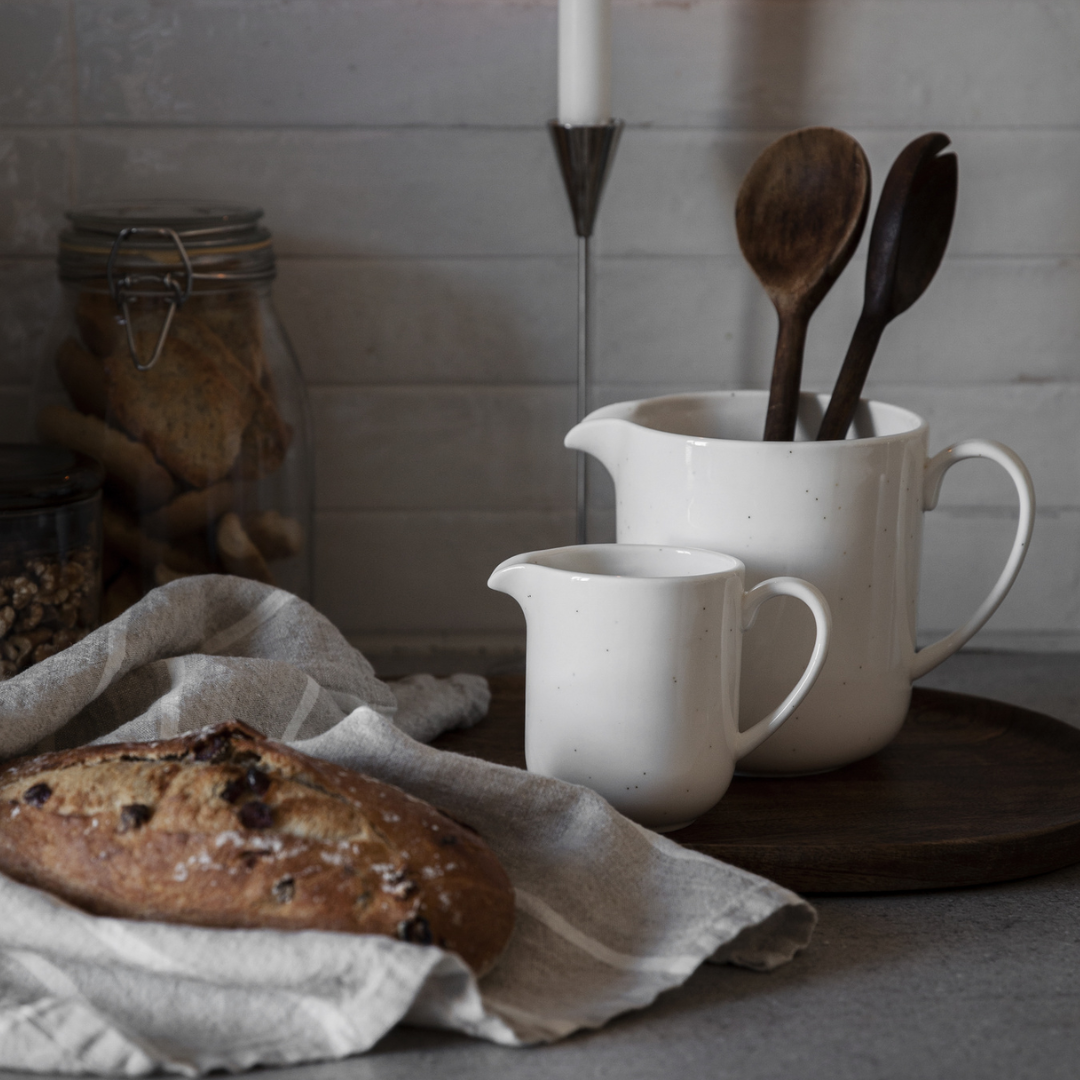 Mjölkkanna från Ernst Form, vanilj