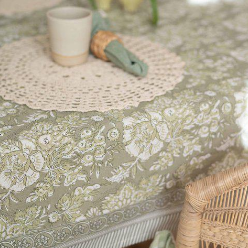 Sonia duk från Fondaco, 145x300 cm, ljusgrön, duka, dukning, vår sommar, inredningsbutik, inredning