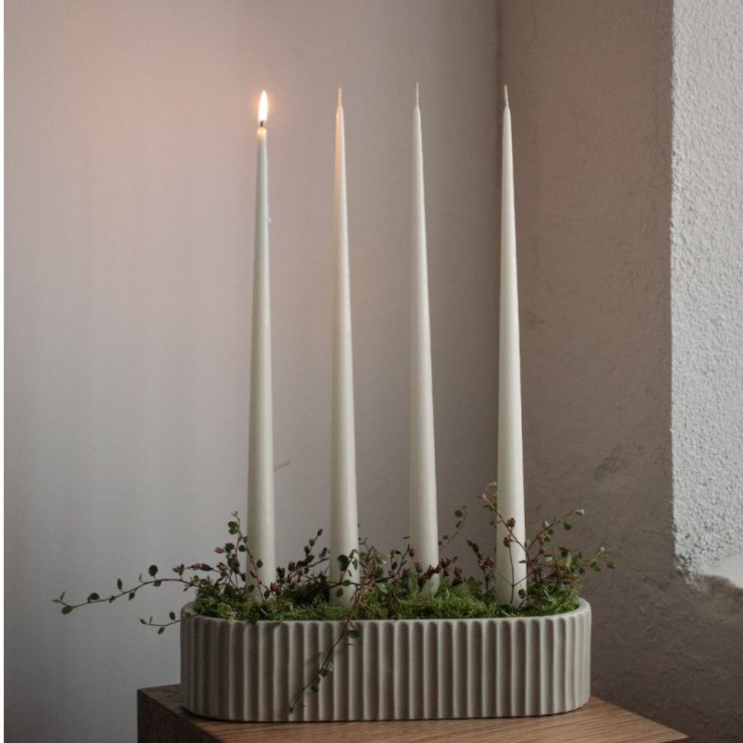 Stripe Candle Holder - shiny white från Dbkd, sandy mole