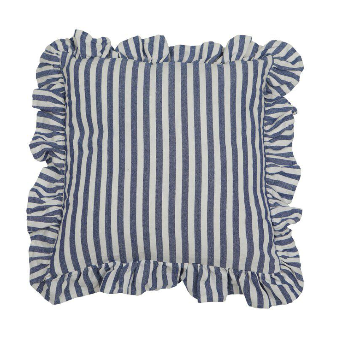 Svea kuddfodral från Fondaco, randig vit/blå 45x45 cm