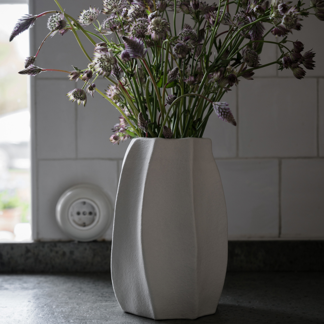 Vas i stengods från Ernst Form, vit, 23 cm