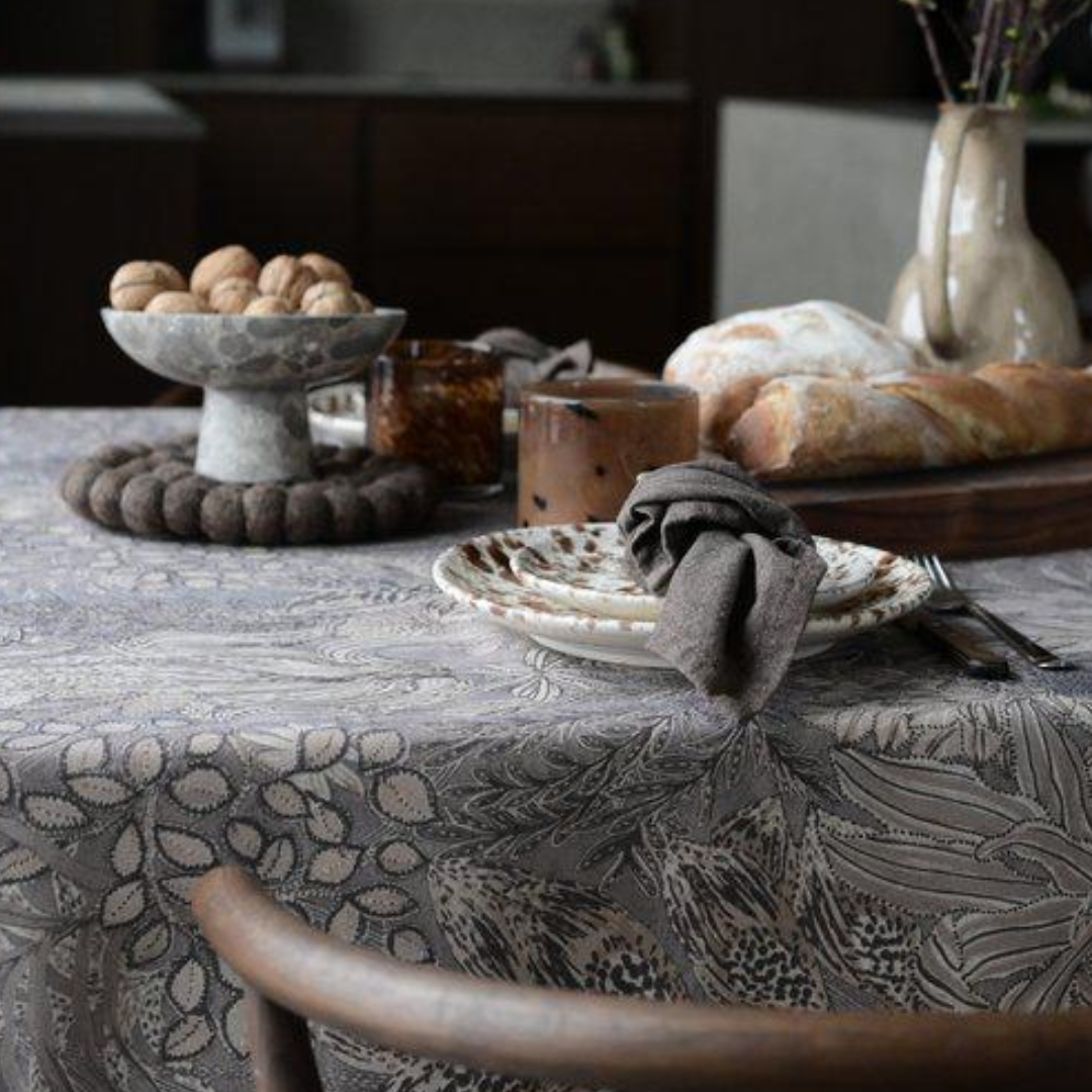 Farah duk från Fondaco, beige, 140x300cm