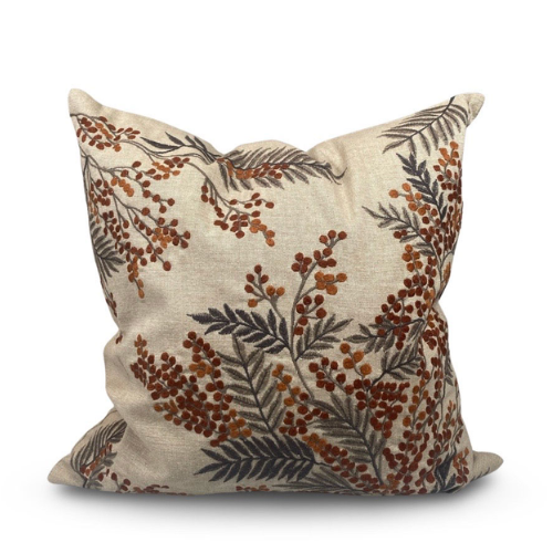Broderat kuddfodral från Miljögården, rönnbär