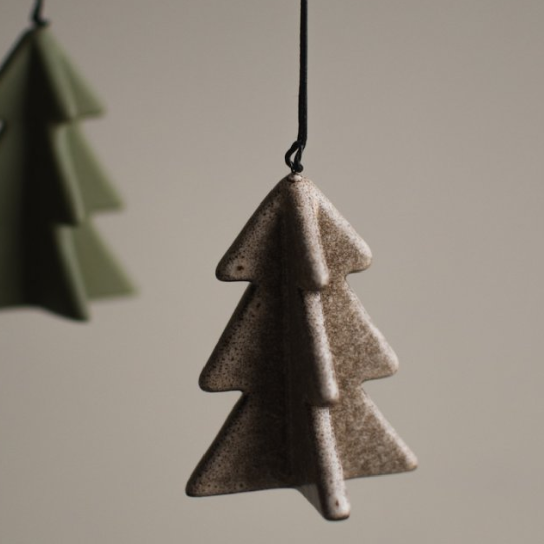 Hanging Winter Tree från DBKD, beige