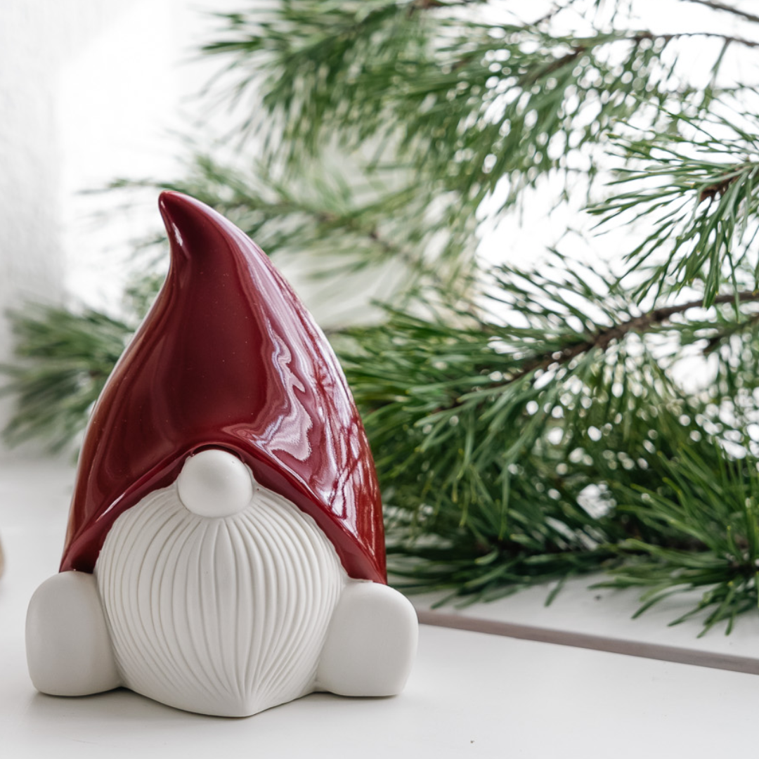 Harald tomte från Storefactory, vit/röd, liten