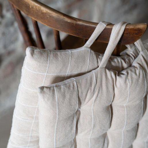 Axel sittdyna från Fondaco, vit/beige, rutig