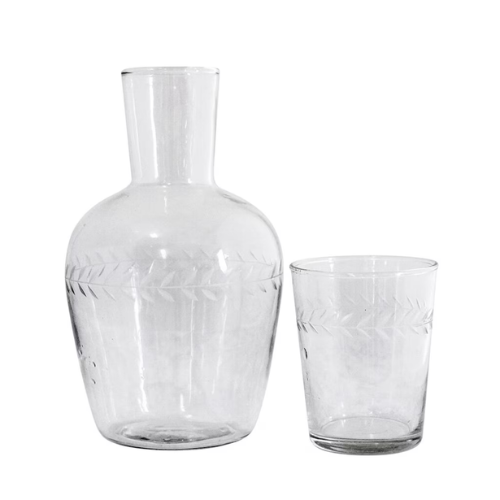 Karaff med dricksglas från Strömshaga, med blombård