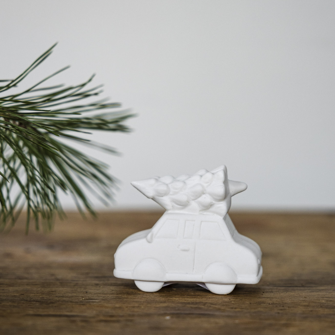 Hjulstad bil från Storefactory, vit, dekoration- jul, juldekoration