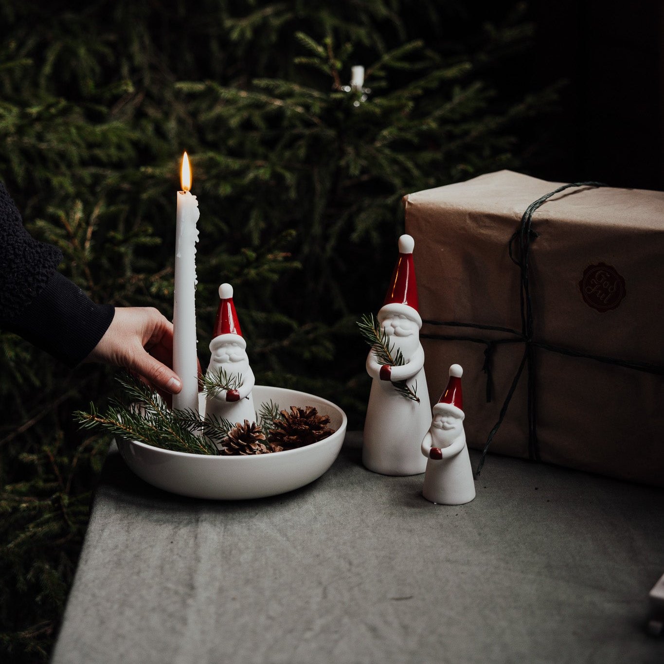 Loke tomte från Storefactory, vit/röd, stor