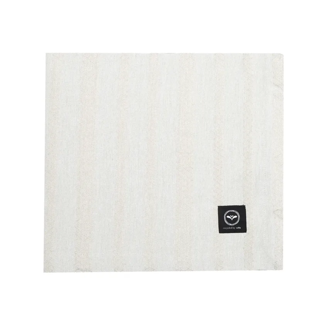Molly duk från Recycling by Wille, randig, linne/vit, 90x90cm