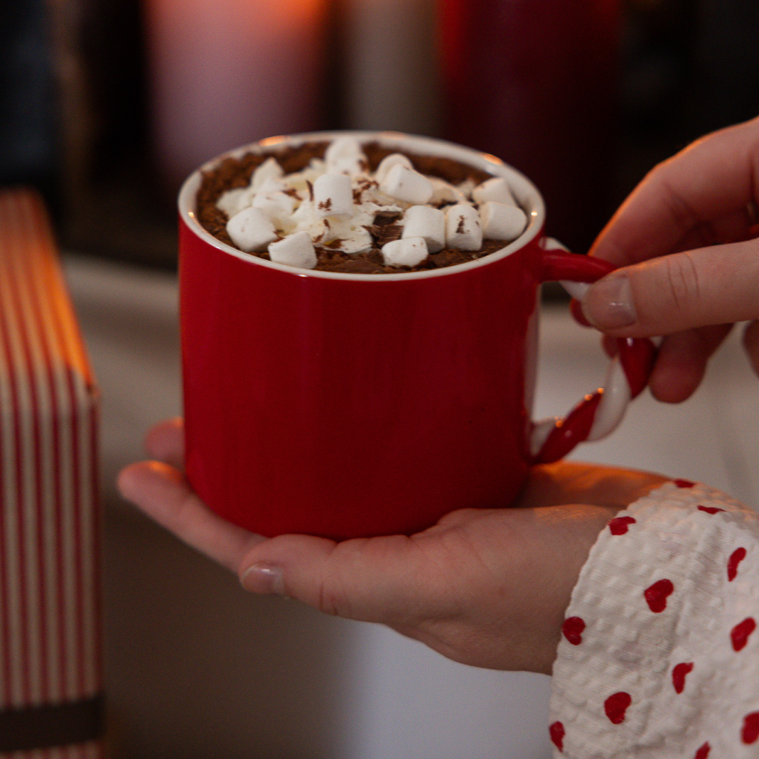 Polka mugg från Storefactory, vit/röd