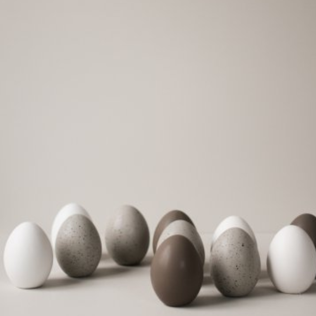 Standing Egg dekorationsägg från DBKD, vitt