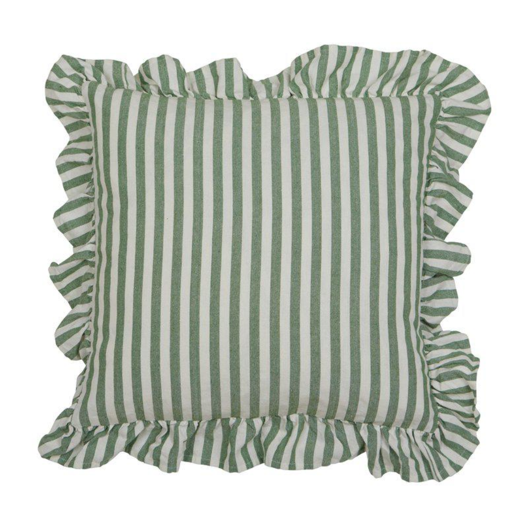 Svea kuddfodral från Fondaco, randig vit/grönt 45x45 cm