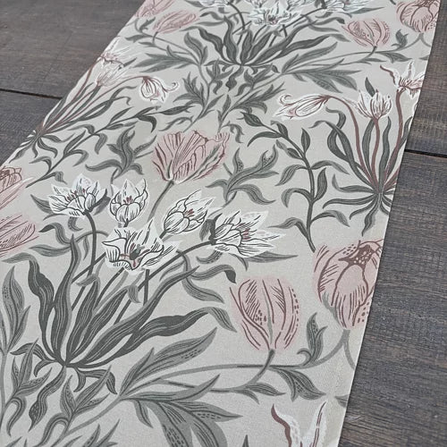 Tulpandröm löpare från Lundbotex, vit/rosa/grön,40x140 cm